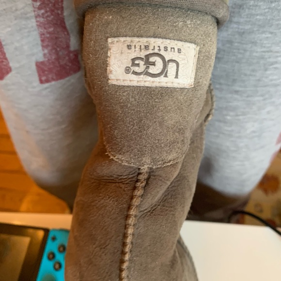 Grey Ankle Uggs - Picture 2 of 2